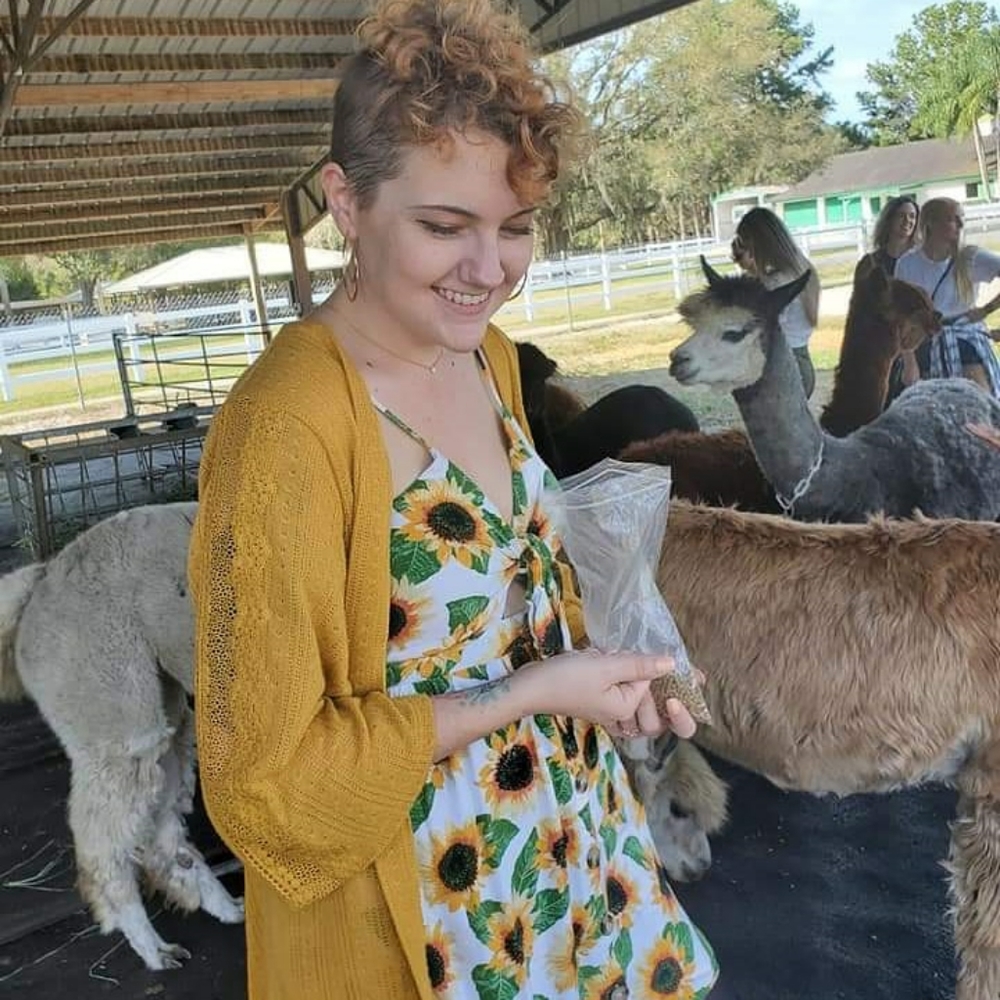 Meet your Posher, Laura